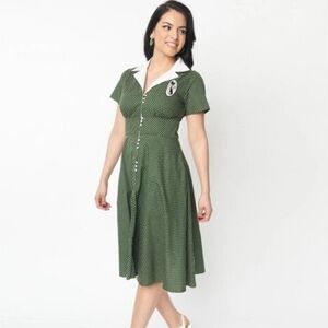 Unique Vintage Green and White Pin Dot Cat Swing Dress 1X/16